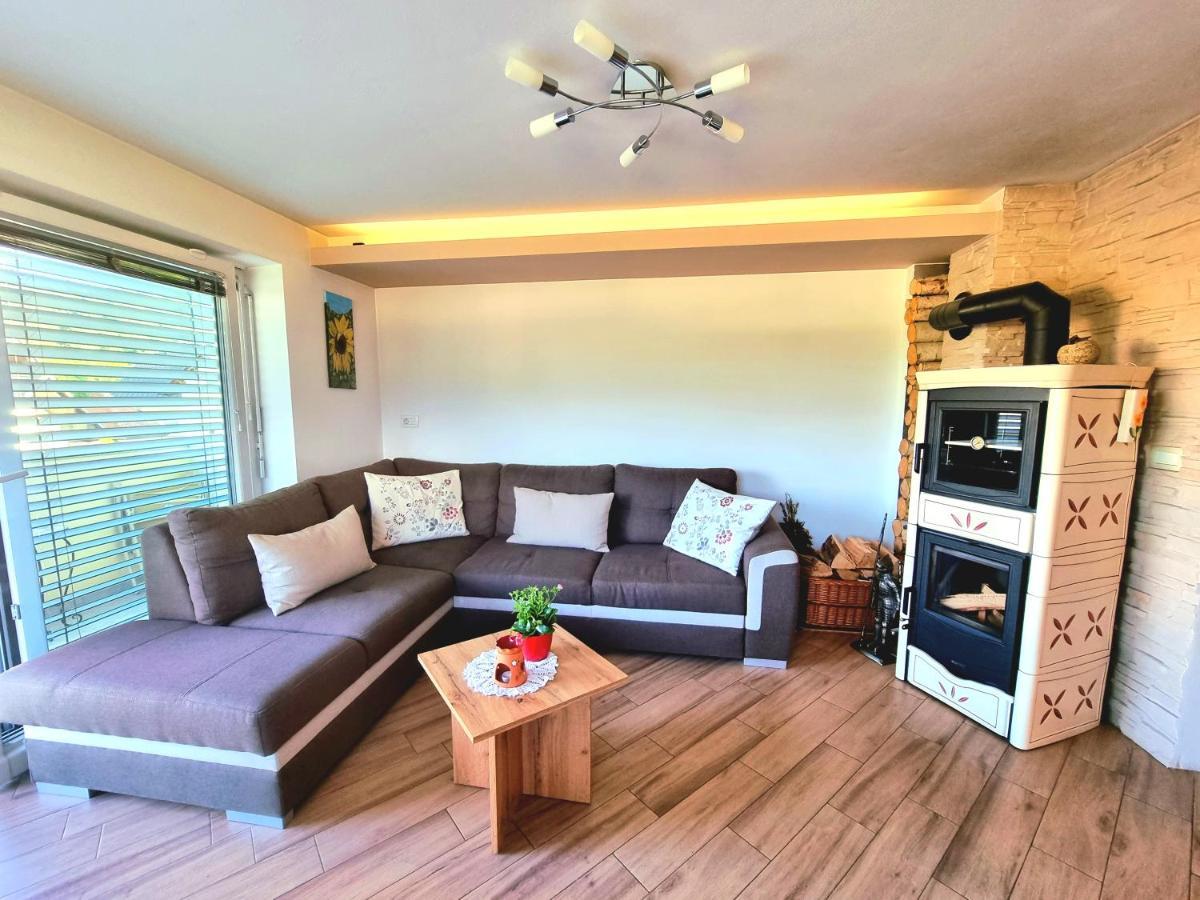 Gartnar Home -Hiska S Pridihom Domacnosti In Pogledom Na Hribe. Radovljica Esterno foto