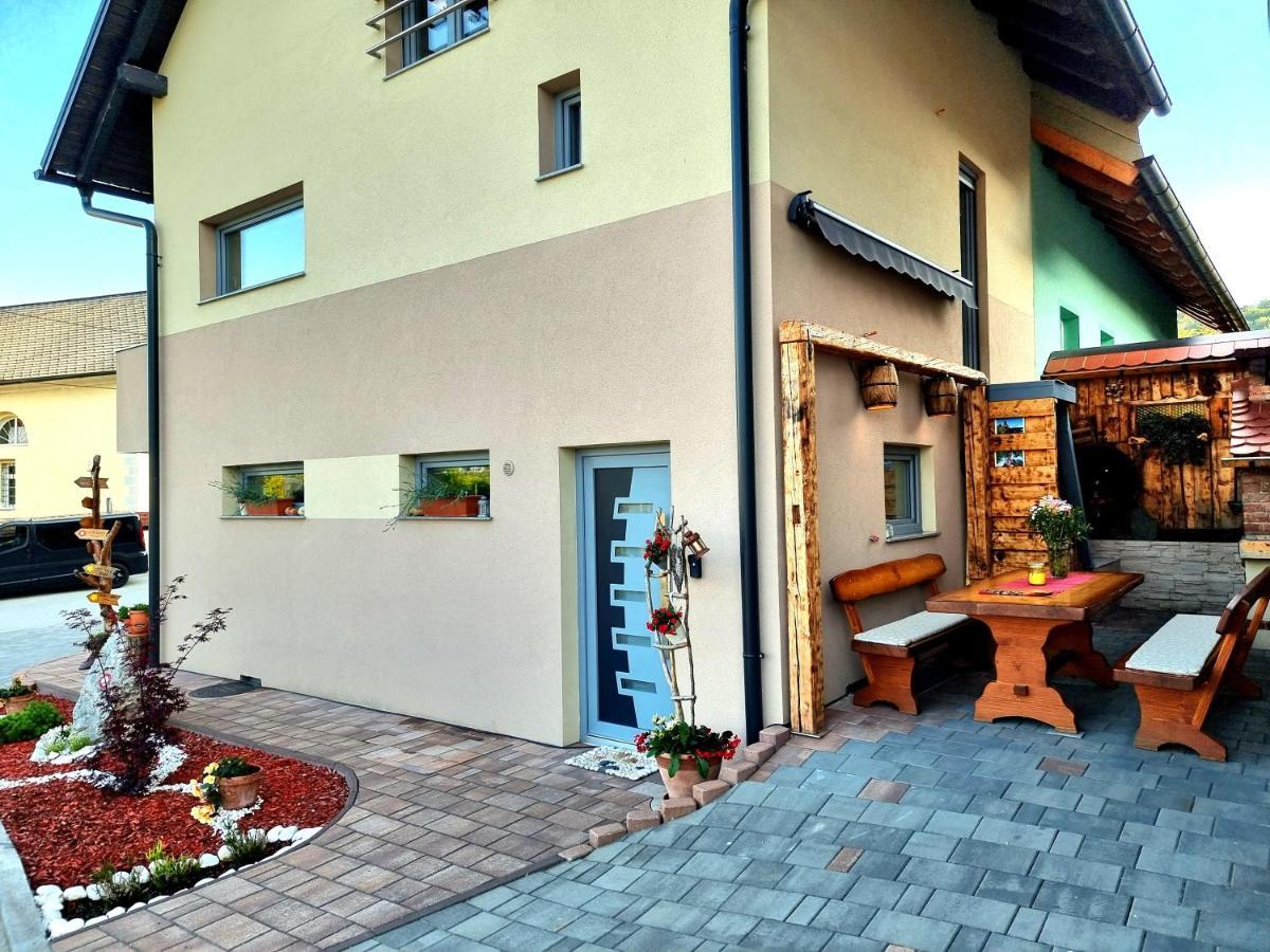 Gartnar Home -Hiska S Pridihom Domacnosti In Pogledom Na Hribe. Radovljica Esterno foto