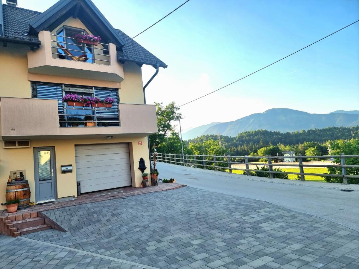 Gartnar Home -Hiska S Pridihom Domacnosti In Pogledom Na Hribe. Radovljica Esterno foto